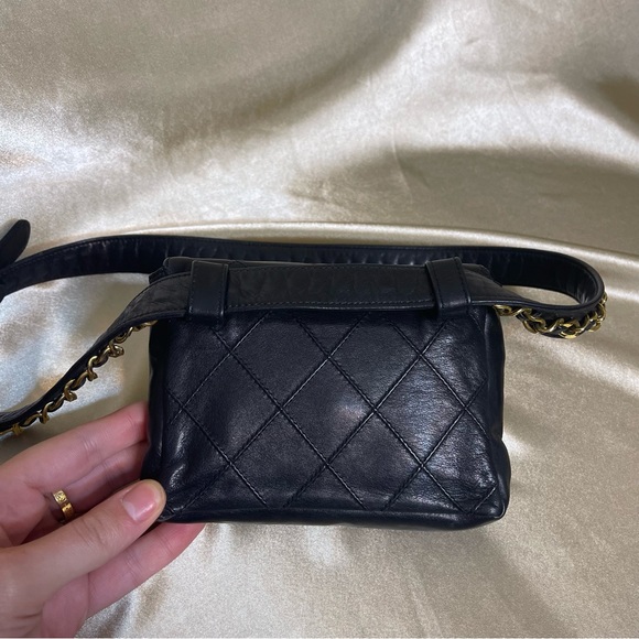 💕SOLD💕Chanel black quilted leather vintage belt bag bum bag - Picture 11 of 16